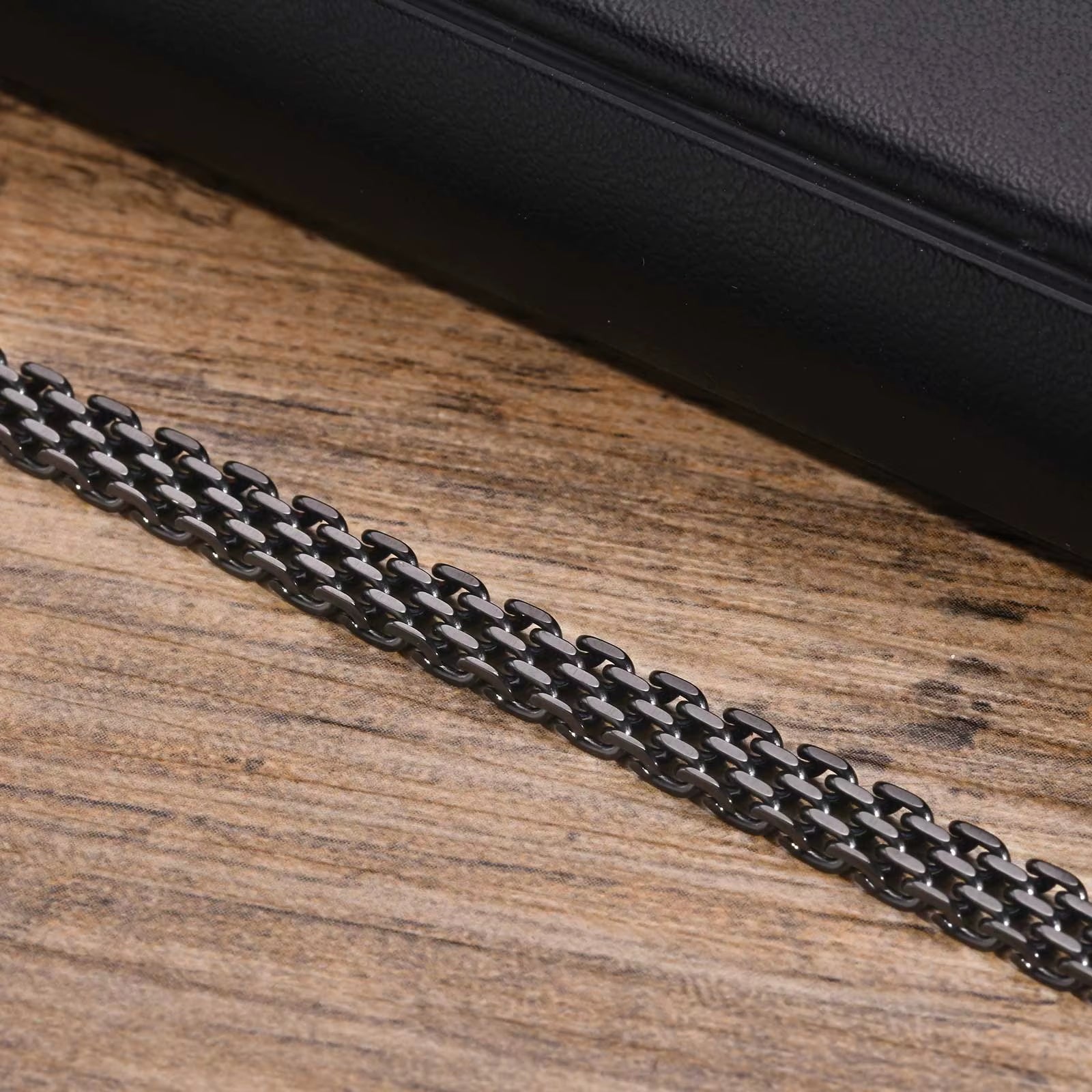 Lightweight 6Mm Unisex Chain Bracelets, Black Gold Color Mesh Links Chain Wristband for Women Men, Dainty Simple Jewelry