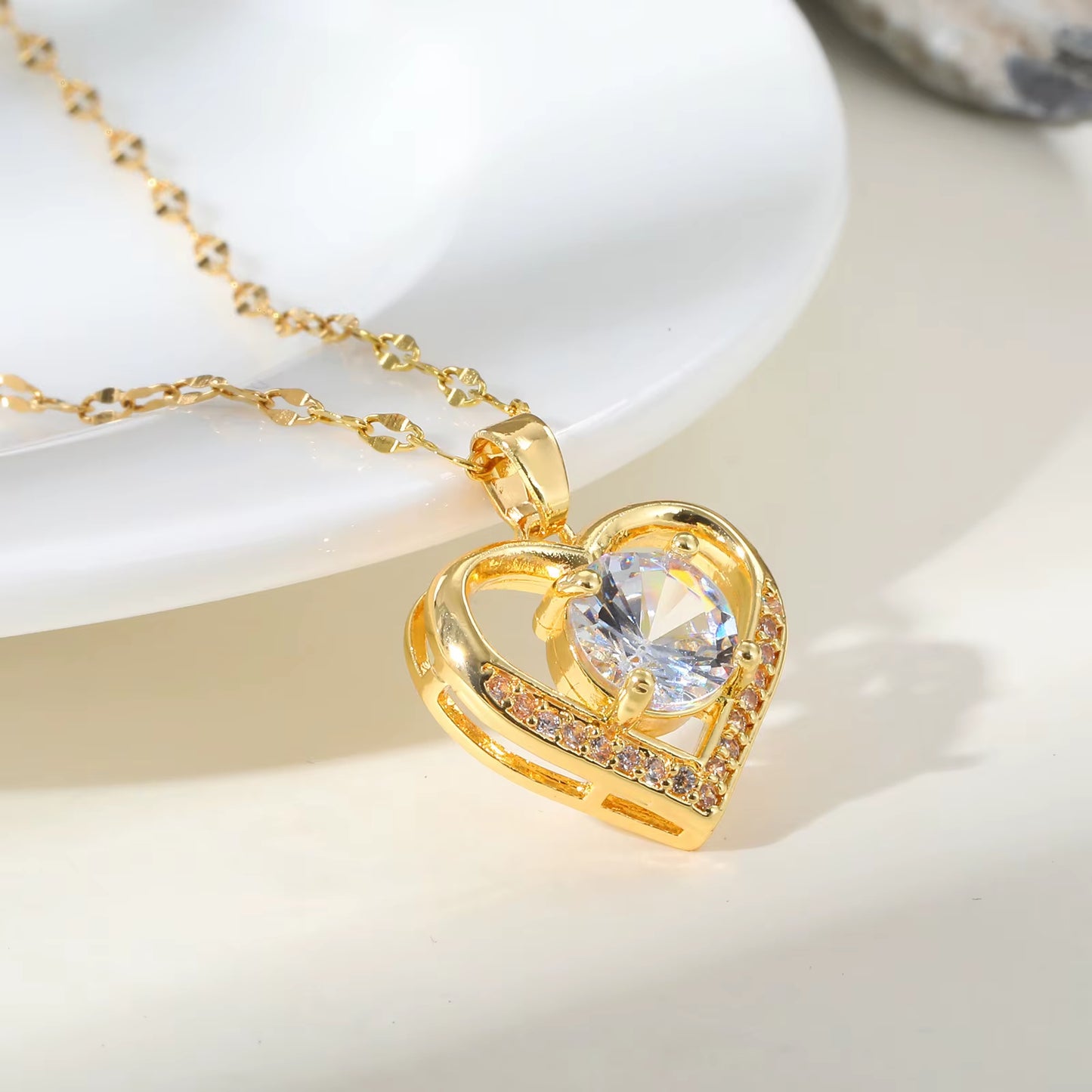 Dainty Heart Pendent Necklaces,Stainless Steel Chain Large Cubic Zirconia Inlay Choker,Luxury Jewelry Mother'S Day Gift