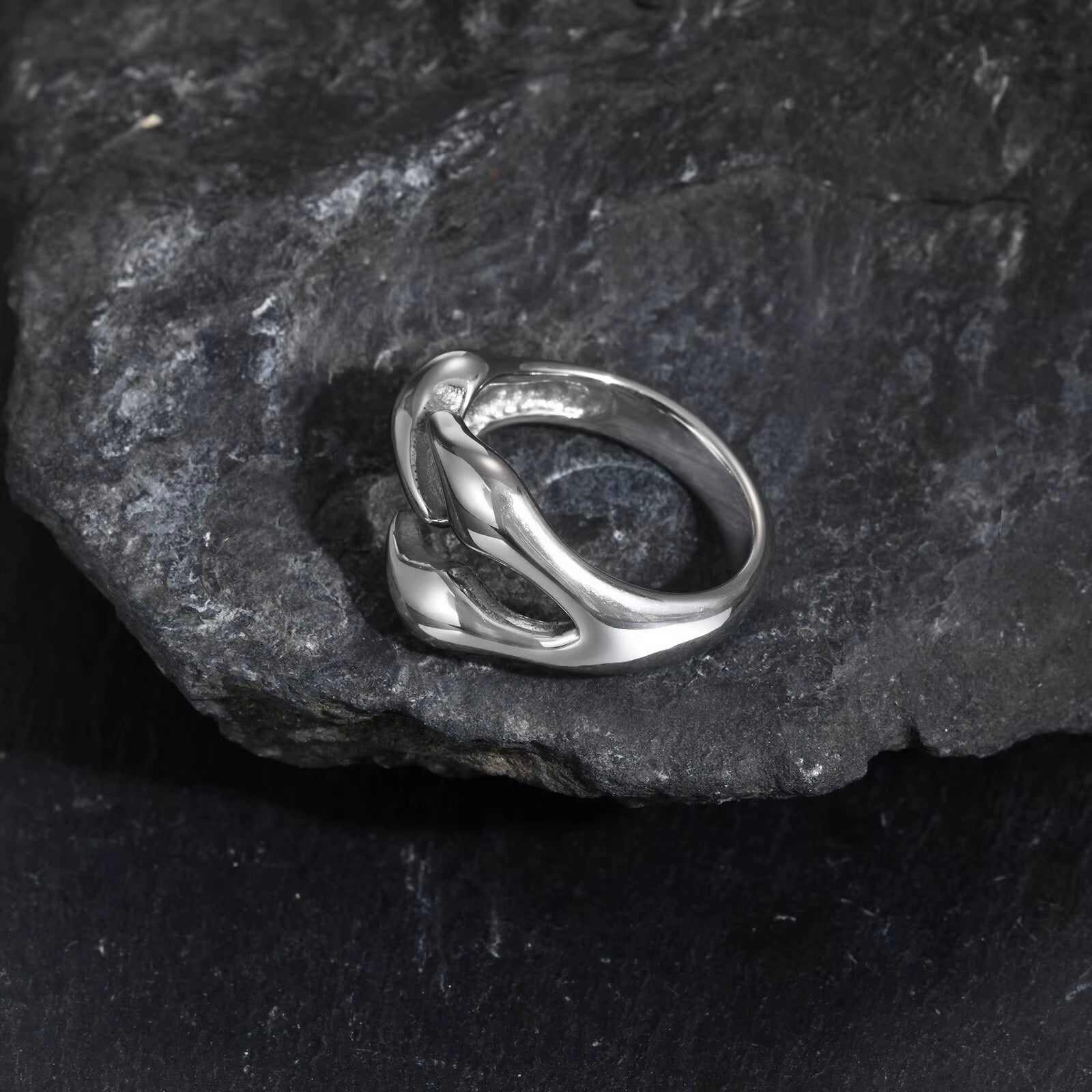 Rock Punk Claw Ring for Men Boys,Waterproof Stainless Steel Dinosaur Claw Ring,Causal Jewelry Halloween Gift